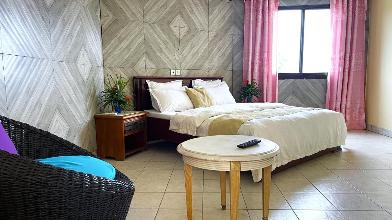 Hotel Les Polygones Kribi Exteriér fotografie