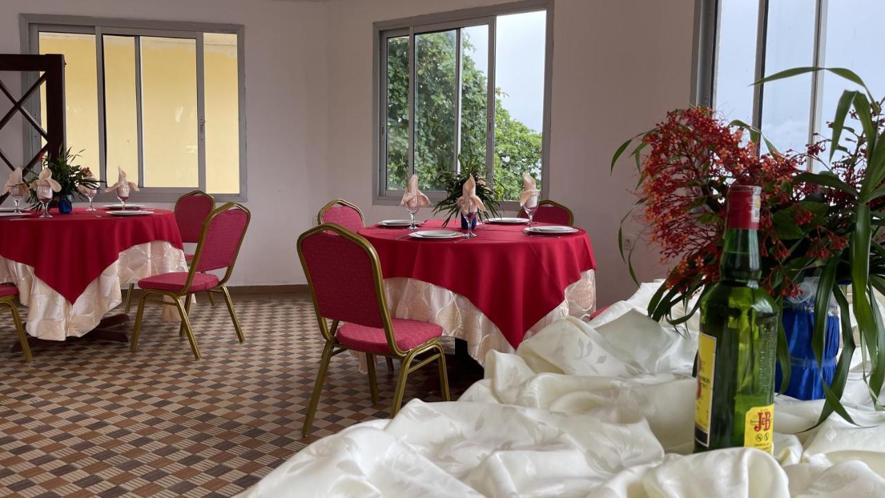 Hotel Les Polygones Kribi Exteriér fotografie